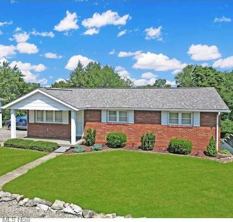 120 Melinda Drive, Wintersville, OH 43953