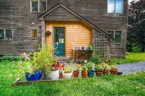 75 Hatley Road, Hartford, VT 05001