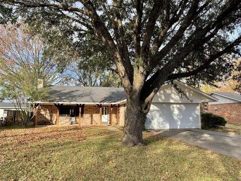 429 Martin Street, Bonham, TX 75418