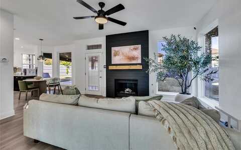 409 Baldwin Street, Grand Prairie, TX 75052