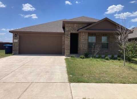 9413 Firedog Drive, Fort Worth, TX 76131