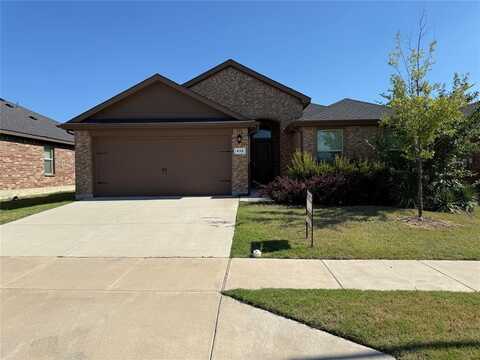 413 Foxhunter Street, Fort Worth, TX 76131