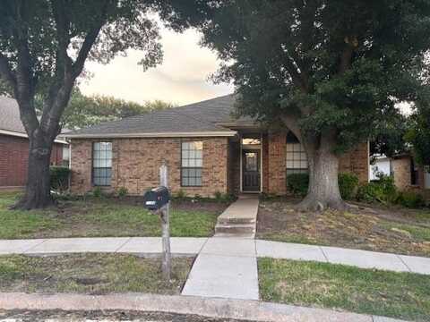 7704 Radford Circle, Plano, TX 75025