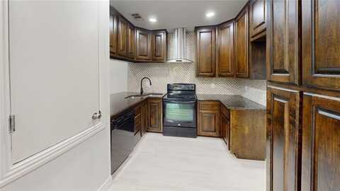8545 Midpark Road, Dallas, TX 75240
