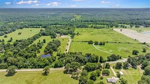 952 FM 906 E, Powderly, TX 75473
