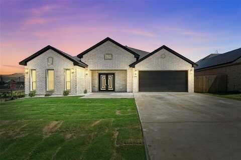 2410 Lauren St, Mabank, TX 75147