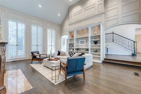 7806 Glen Albens Circle, Dallas, TX 75225