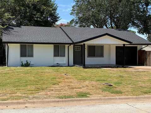 829 James Street, Azle, TX 76020