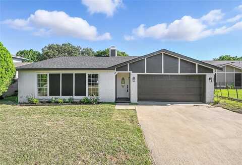 2207 Newbury Drive, Arlington, TX 76014