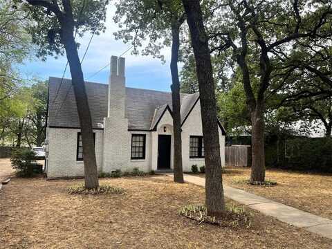 2107 W Oak Street, Denton, TX 76201