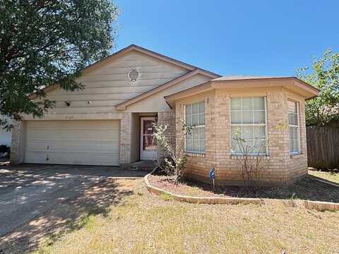 1721 Whispering Cove Trail, Fort Worth, TX 76134