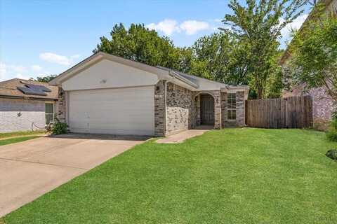 2523 Whitehurst Drive, Fort Worth, TX 76133
