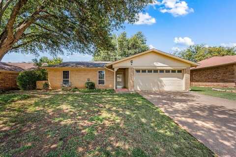 3805 Memphis Lane, Fort Worth, TX 76133