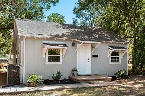 1321 W Hammond Street, Fort Worth, TX 76115