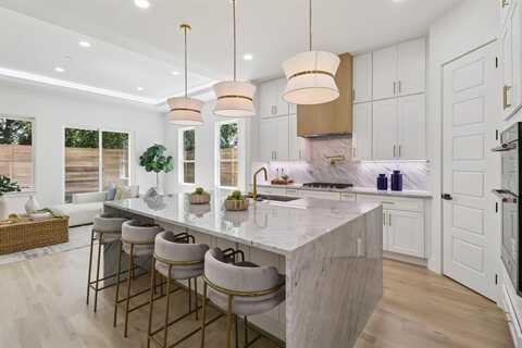 1954 Toronto Street, Dallas, TX 75212