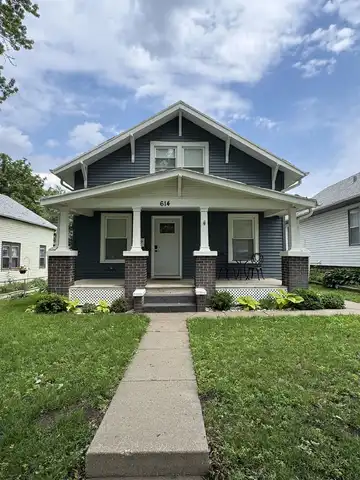 614 S Westcott St, Sioux City, IA 51106