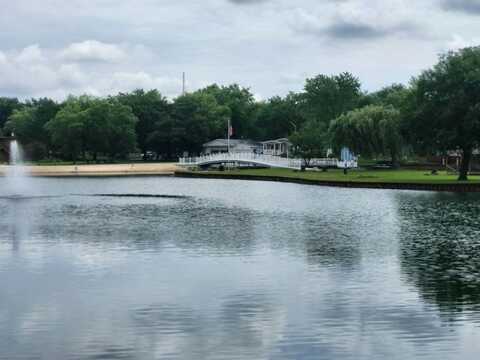 1149 Bayside Road, #148, Elgin, IL 60123