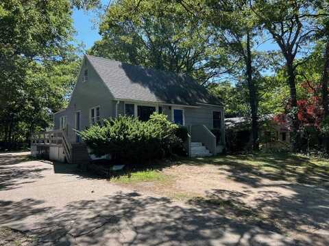 139 Madison Street, Mastic, NY 11950