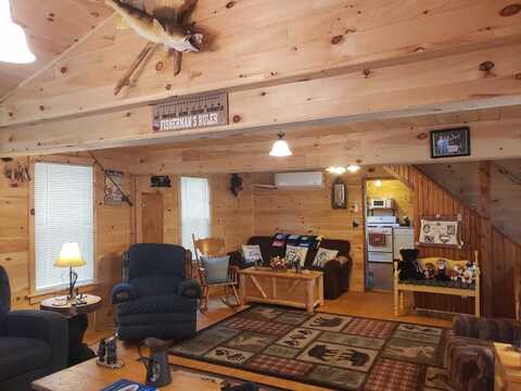 137 Balsam Ave, Caroga Lake, NY 12032