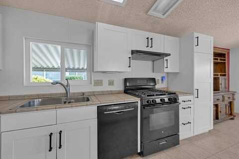 1212 H Street, Ramona, CA 92065
