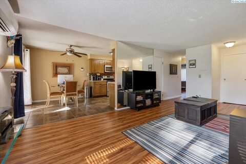 3121 W Hood Ave C-103, Kennewick, WA 99336