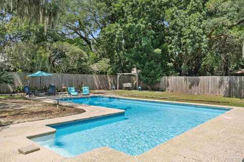 1555 Oak Shore Dr, Gulf Breeze, FL 32563