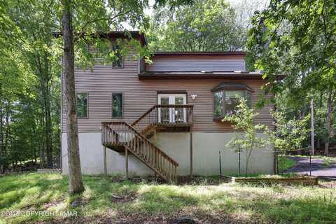 5665 Decker Road, Bushkill, PA 18324