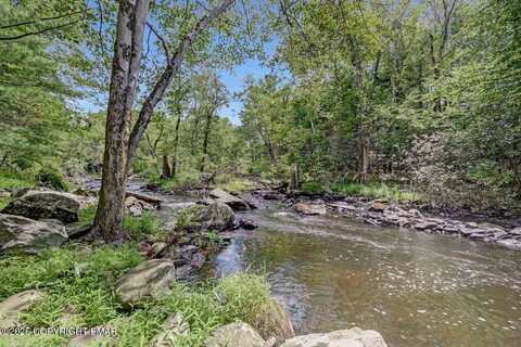2314 Hillcrest Drive, Pocono Pines, PA 18350