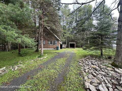 9008 Idlewild Drive, Tobyhanna, PA 18466