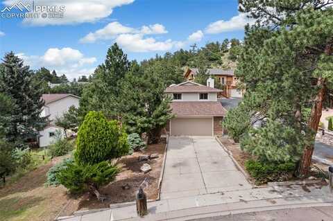 950 Pulpit Rock Court, Colorado Springs, CO 80918