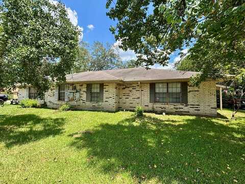 800 Cayten St., Picayune, MS 39466