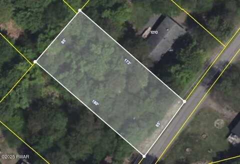 10 Mohawk Trail, Gouldsboro, PA 18424