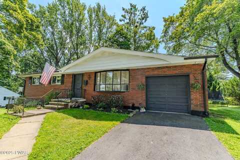 102 Yale Boulevard, Clarks Green, PA 18411