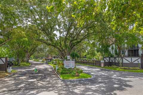 3760 Inverrary Dr, Lauderhill, FL 33319