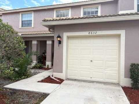 8632 S Southgate Shores Cir, Tamarac, FL 33321