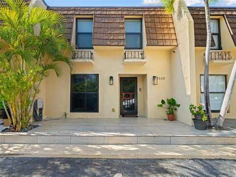 3809 NE 167th St, North Miami Beach, FL 33160