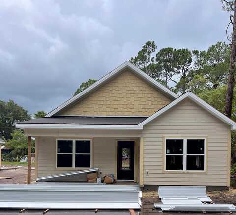 202 13th St, Apalachicola, FL 32320