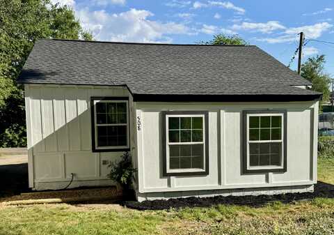 508 W College Street, Athens, TN 37303