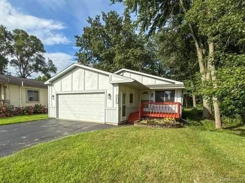 8809 Arlington Street, White Lake, MI 48386