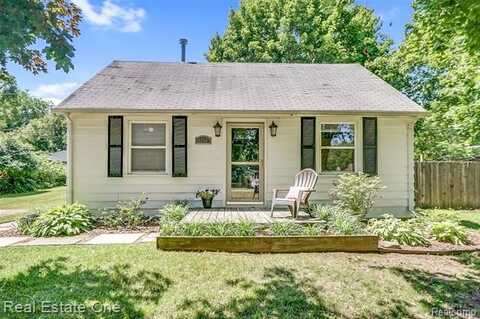 3230 Melvin Avenue, Rochester Hills, MI 48307