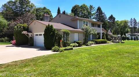 1706 Milford Heights, Milford, MI 48381