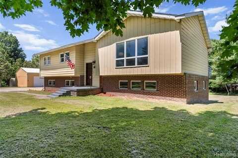 12075 Doane Road, South Lyon, MI 48178