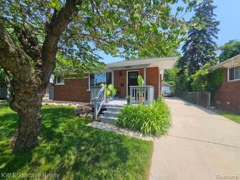 24810 Roanoke Avenue, Oak Park, MI 48237
