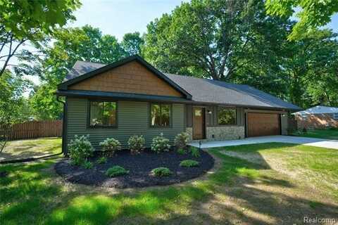4406 Fairwood Drive, Burton, MI 48529
