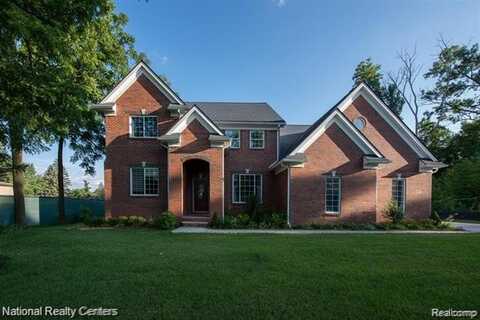 30527 W 11 Mile Road, Farmington, MI 48336