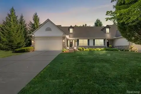 283 Four Seasons Drive, Lake Orion, MI 48360