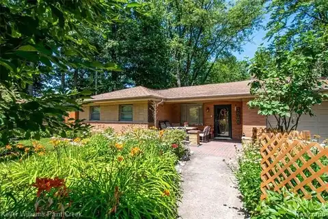 18761 McKinnon Street, Roseville, MI 48066
