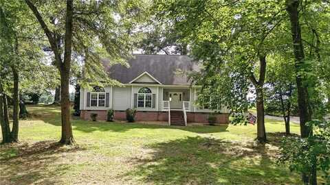 18320 Lakeside Drive, Courtland, VA 23837