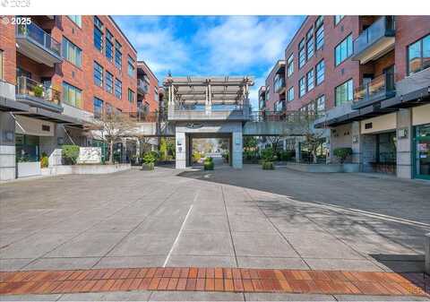 400 W 8TH ST, Vancouver, WA 98660