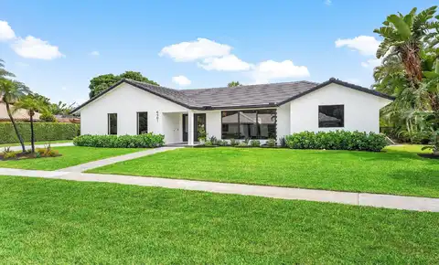 6901 Giralda Circle, Boca Raton, FL 33433